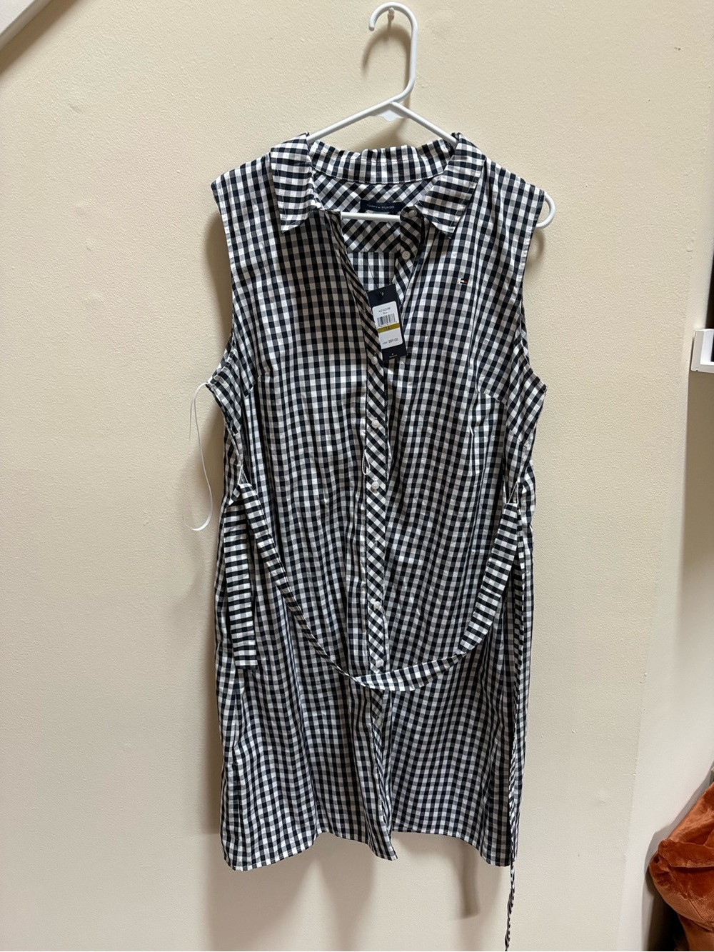 NWT Tommy Hilfiger Plaid Button Up Dress with Tie Belt